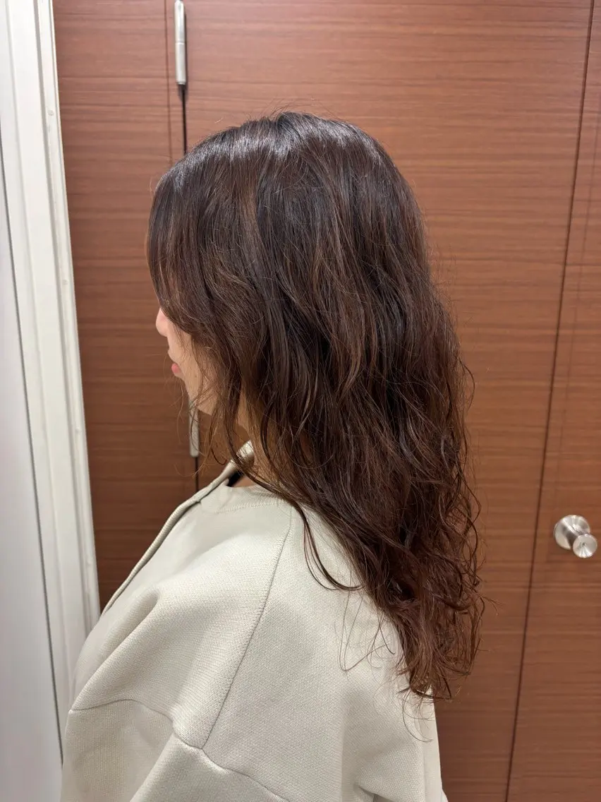 ロング パーマ 河辺 璃久のヘアスタイル