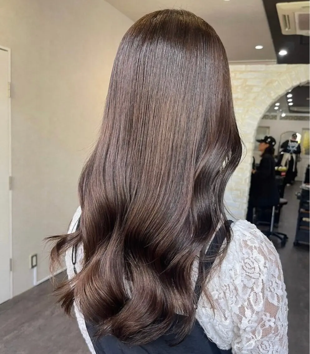 ロング カラー 井上 萌のヘアスタイル