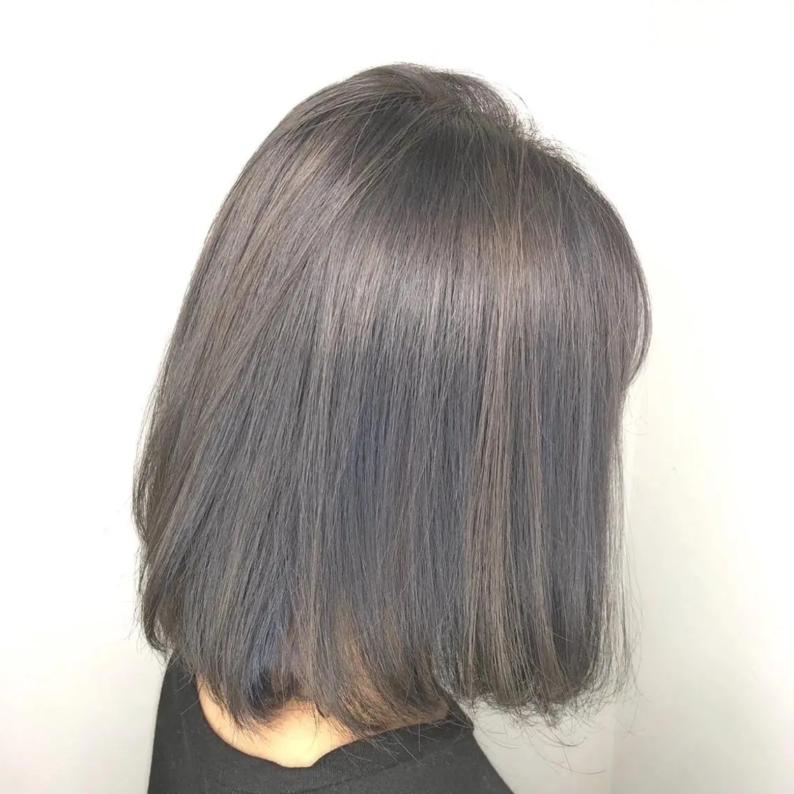 カラー ミディアム アッシュ アッシュグレー カラーサロン ビスカリアのヘアスタイル