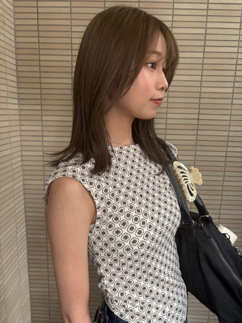 カラー ベージュカラー ダブルカラー オリーブベージュ ヘアカラー 透明感カラー/海外風 レイヤー/mao🗽のヘアスタイル