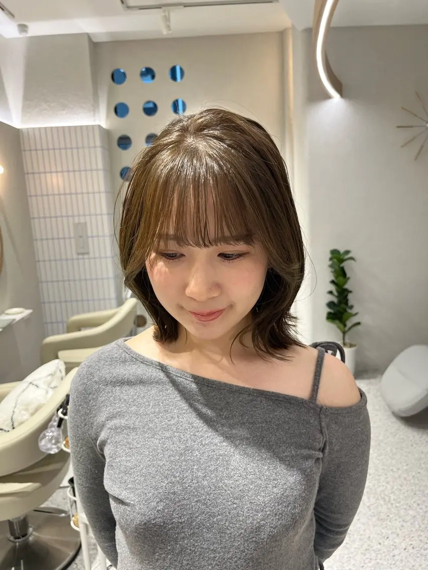 ミディアム 白髪ぼかしマイスター 🫧shuri🫧のヘアスタイル