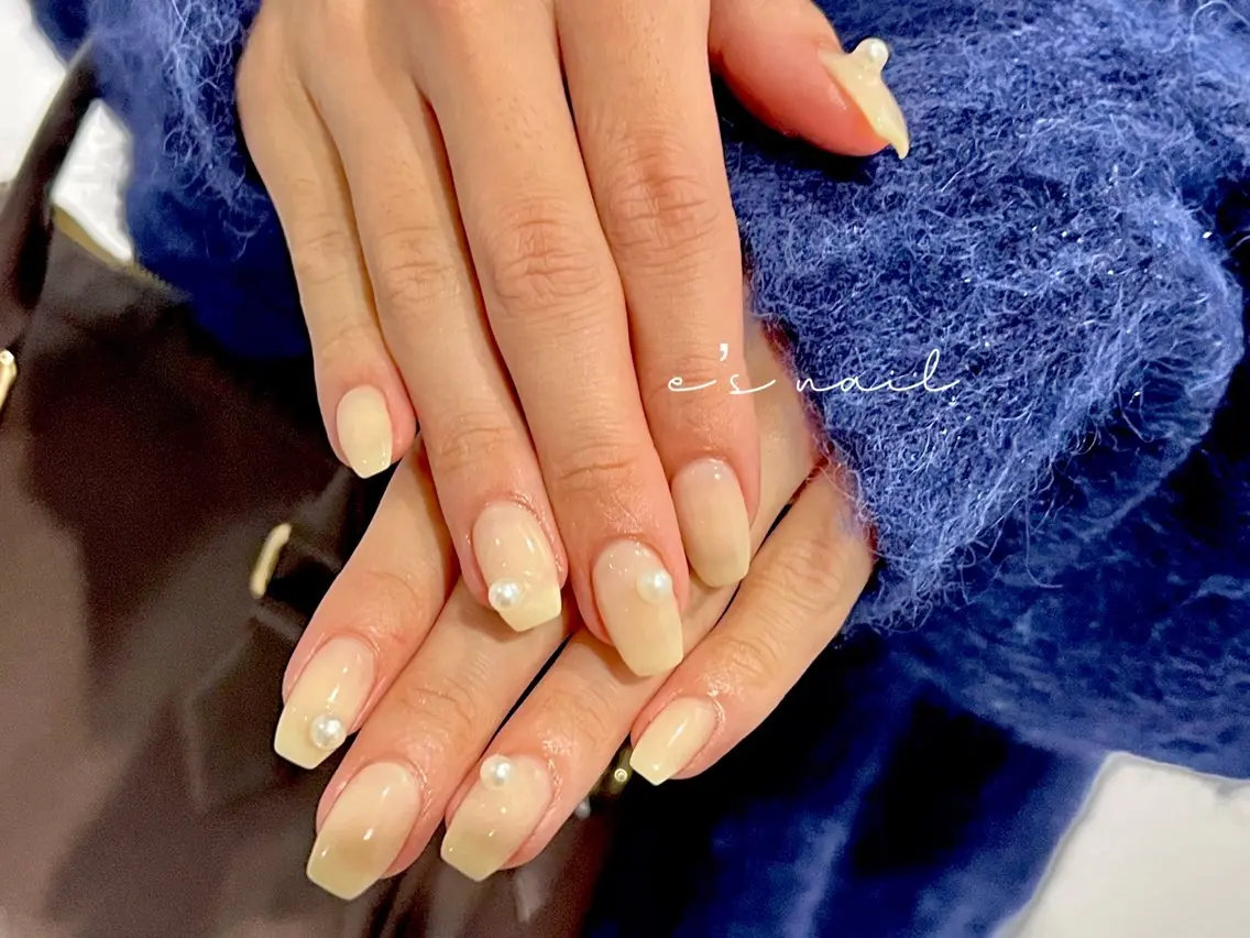 ネイル e’s nail Lumièreのネイルデザイン