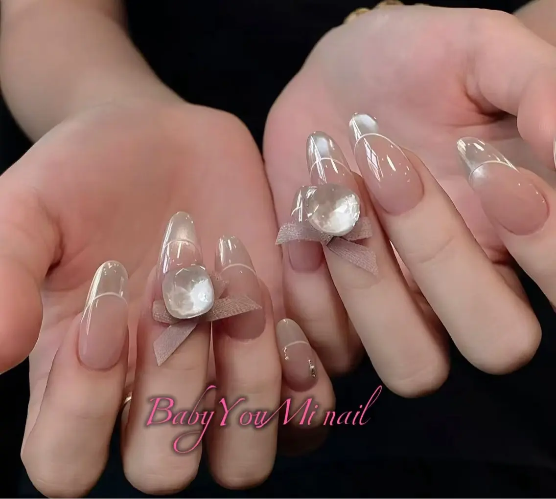 ネイル オーロラネイル フラワーネイル フットネイル フレンチネイル ジェルネイル ハンドネイル BabyYouMi nailのネイルデザイン