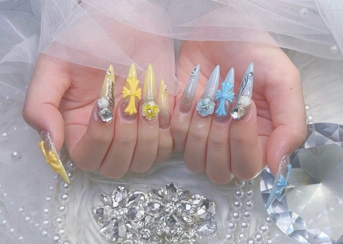 ネイル アートネイル オーロラネイル チークネイル 長さ出し フットネイル Miya _nailのネイルデザイン