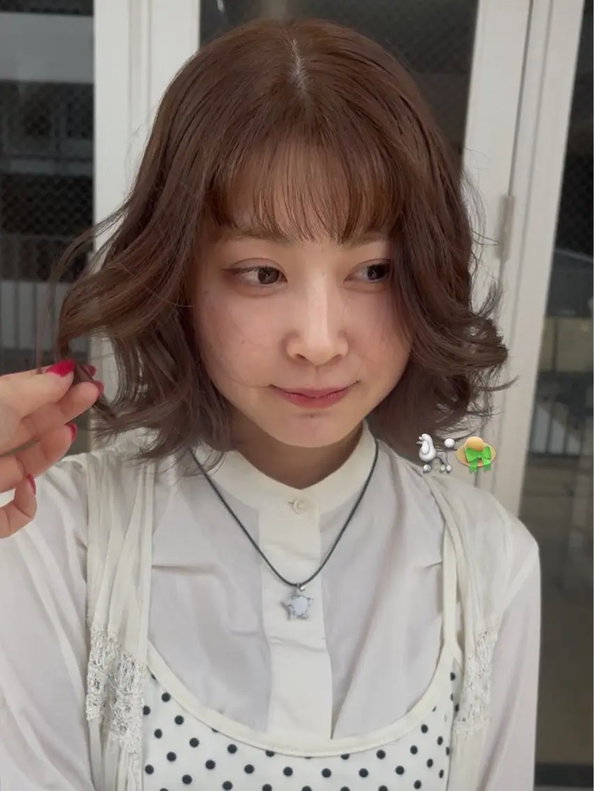 ミディアム カラー ベージュカラー ヘーゼル ヘアカラー ヨシノ マナウのヘアスタイル