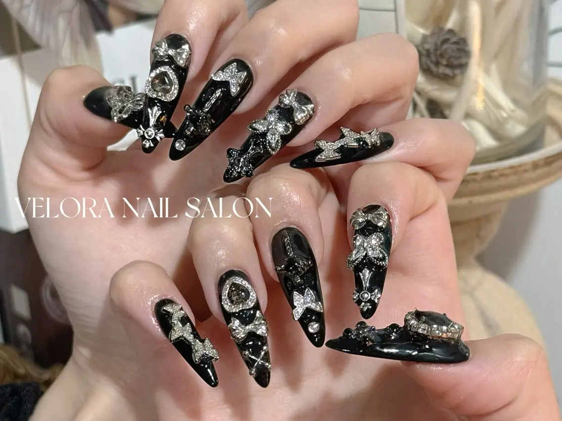 ネイル 長さ出し フレンチネイル ジェルネイル キラキラネイル 韓国ネイル ハンドネイル RINA NAILのネイルデザイン