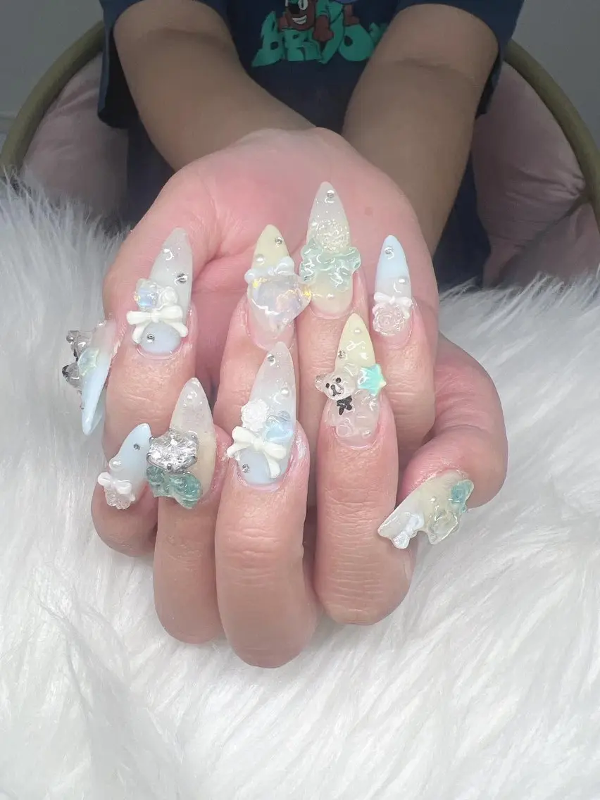 ネイル 長さ出し グラデーション 卒業式 キラキラネイル マグネットネイル ハンドネイル Lee Nailsのネイルデザイン
