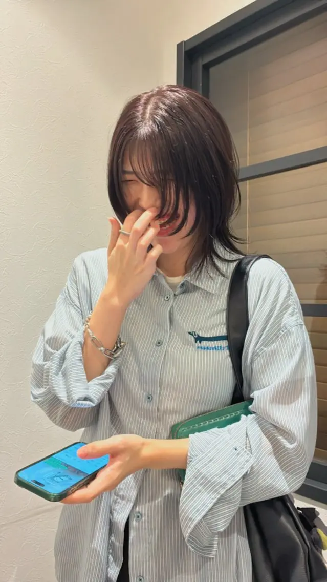 ミディアム 佐野 岬のヘアスタイル