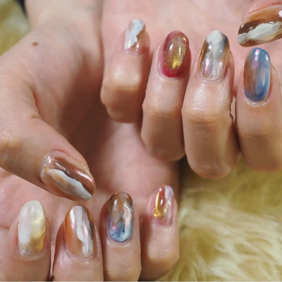 ネイル ニュアンスネイル mogunail &blowのネイルデザイン