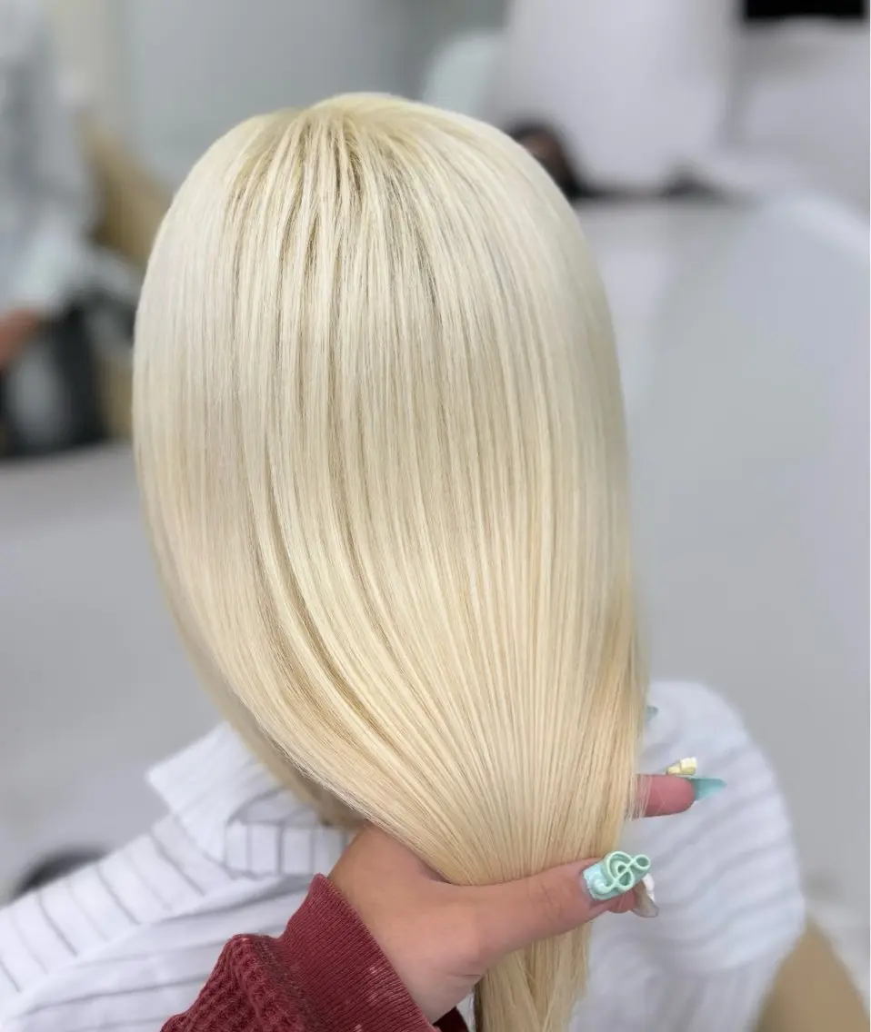 ミディアム ヘアカラー yuna ハイトーン メンズカットのヘアスタイル