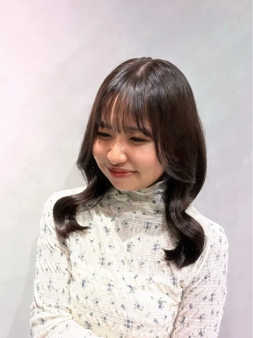 ミディアム カラー ブラウンカラー ラベンダーカラー ラベンダーブラウン レイヤーカット カット トリートメント 彩華🎀/ 限定枠/ 西梅田のヘアスタイル