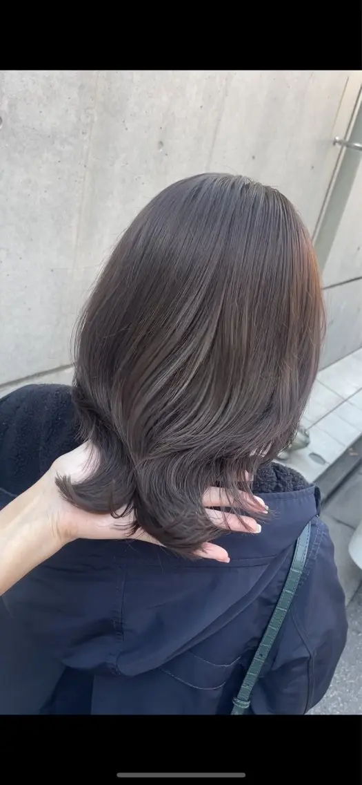 ミディアム カラー ミディアムレイヤー ブリーチ 透明感カラー グレージュ ブリーチなしカラー カット ヘアカラー トリートメント ご新規様限定 透明感カラーKANAのヘアスタイル