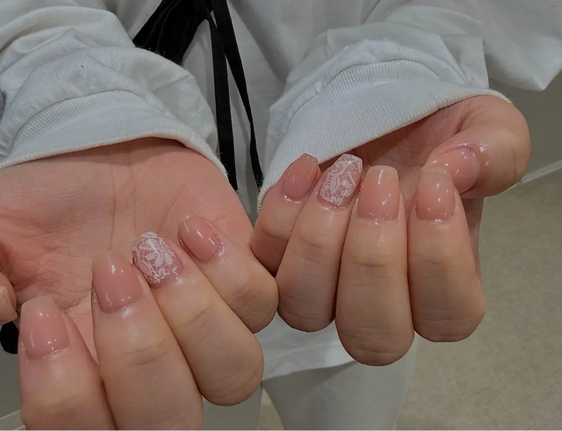ネイル チークネイル ドット フットネイル フレンチネイル グラデーション ハンドネイル Miu 川越東口ネイルサロンのネイルデザイン