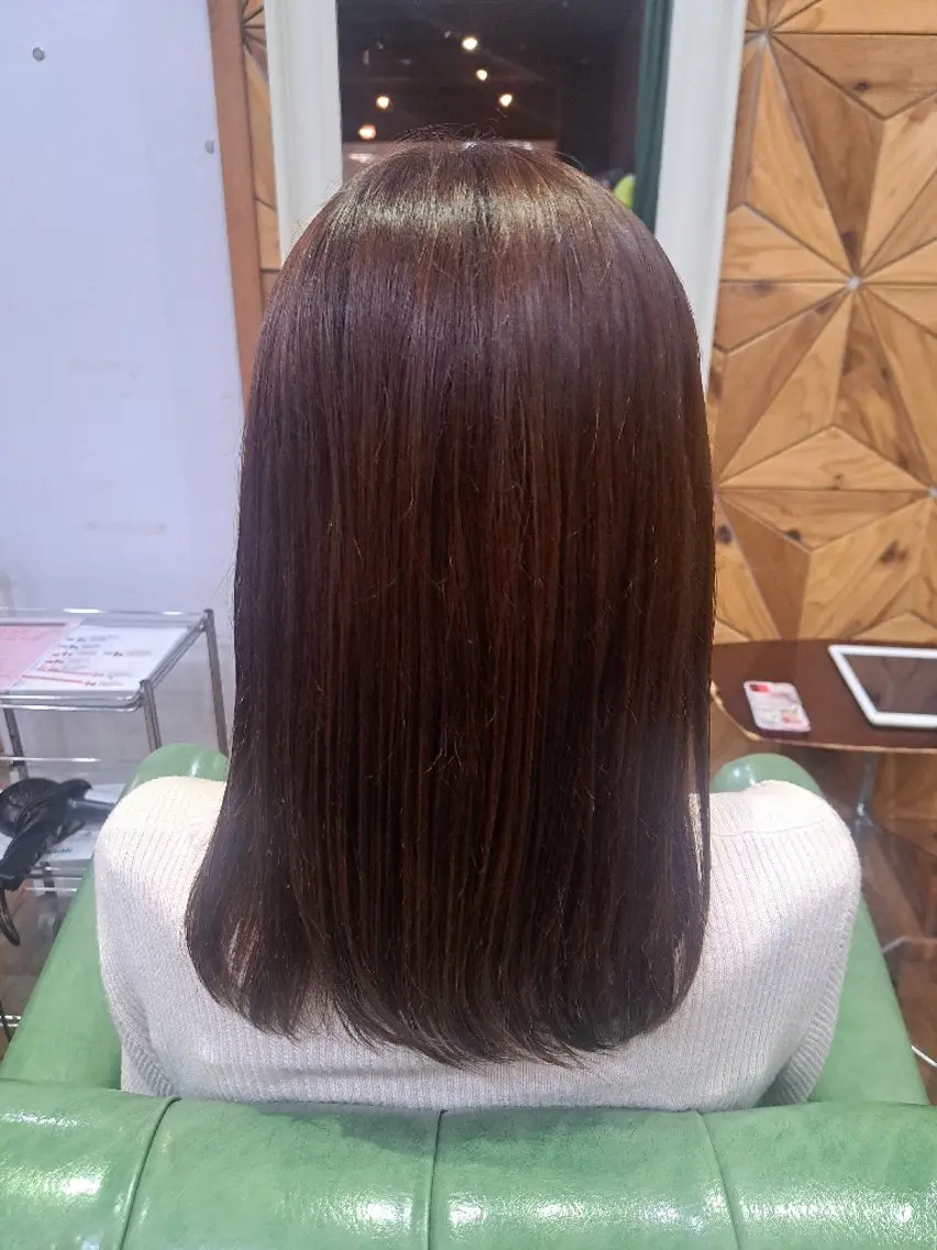 セミロング クボ タのヘアスタイル