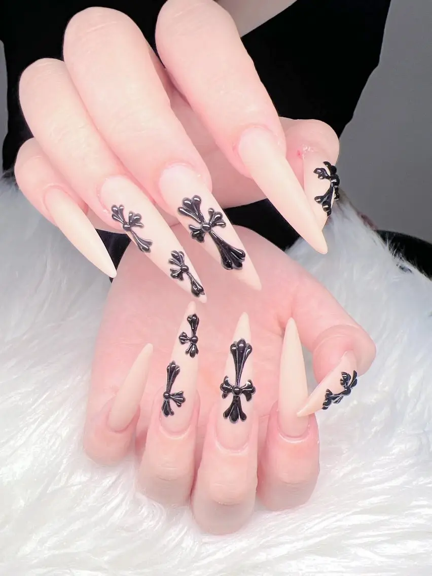 ネイル Lee Nailsのネイルデザイン