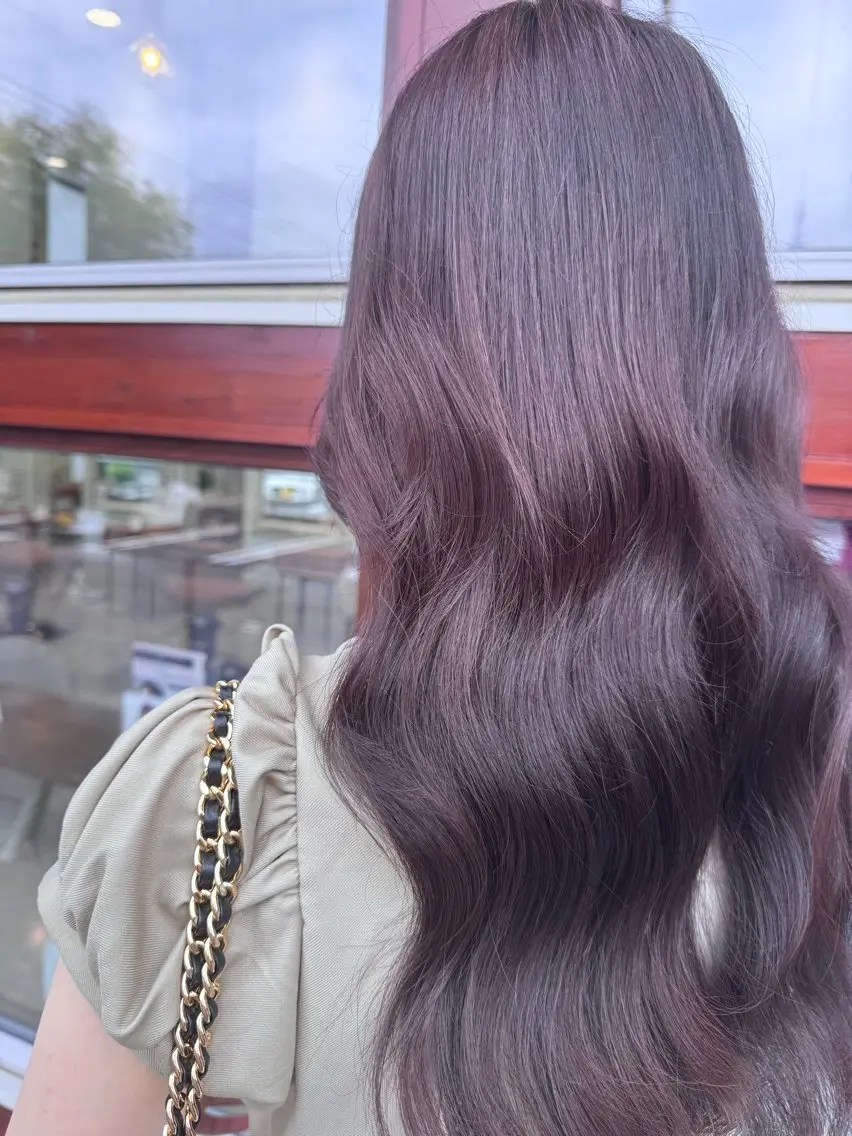 ロング ヘアカラー emusalon erinaのヘアスタイル