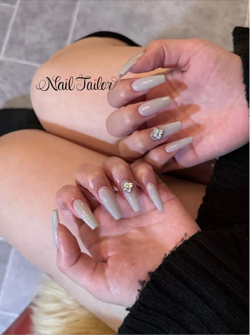 ネイル 長さ出し ロングネイル ホワイト ハンドネイル NailTailor ネイルテイラーのネイルデザイン