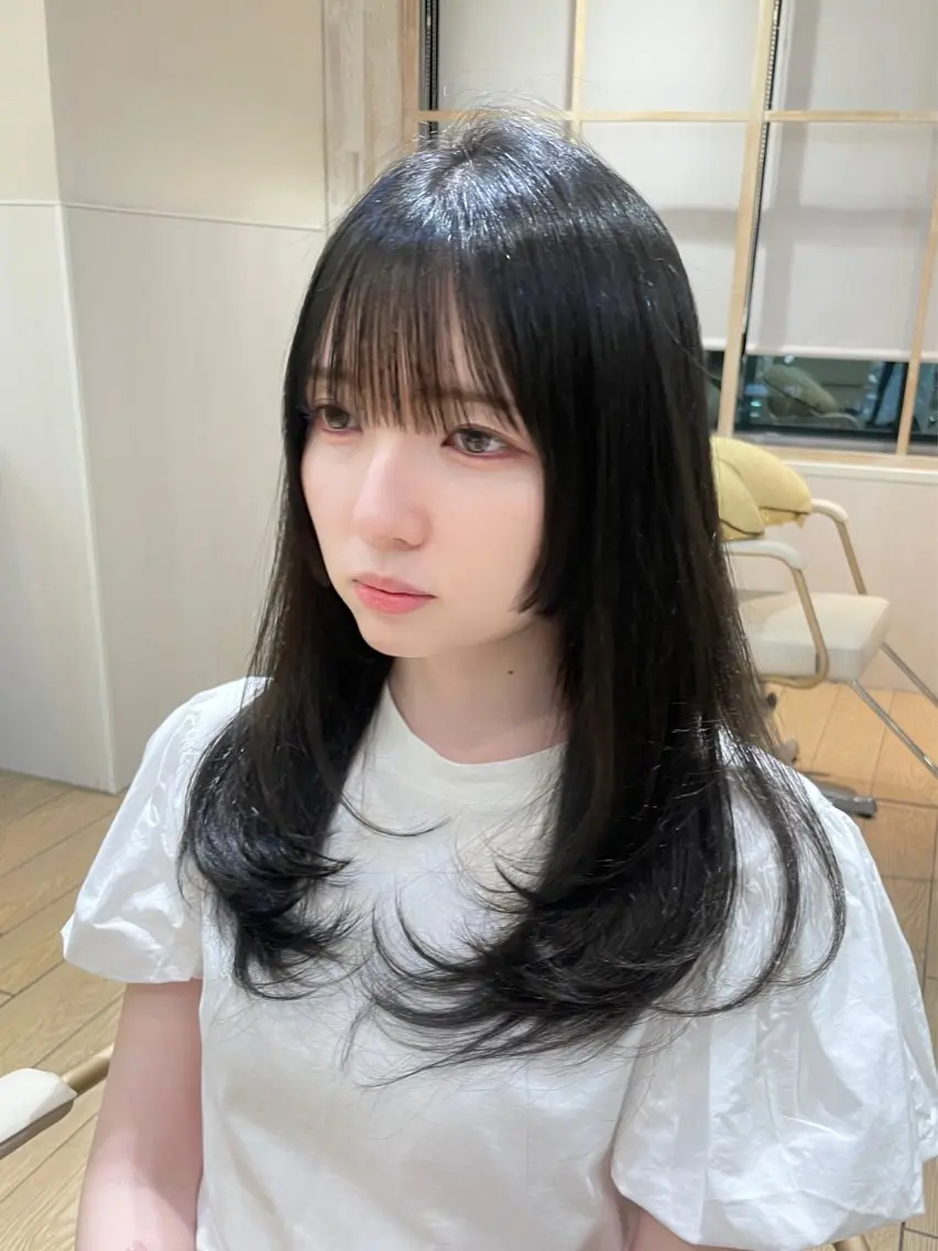 ロング カット ヘアカラー 表参道小顔カット前髪 割れ改善クロスパーマのヘアスタイル