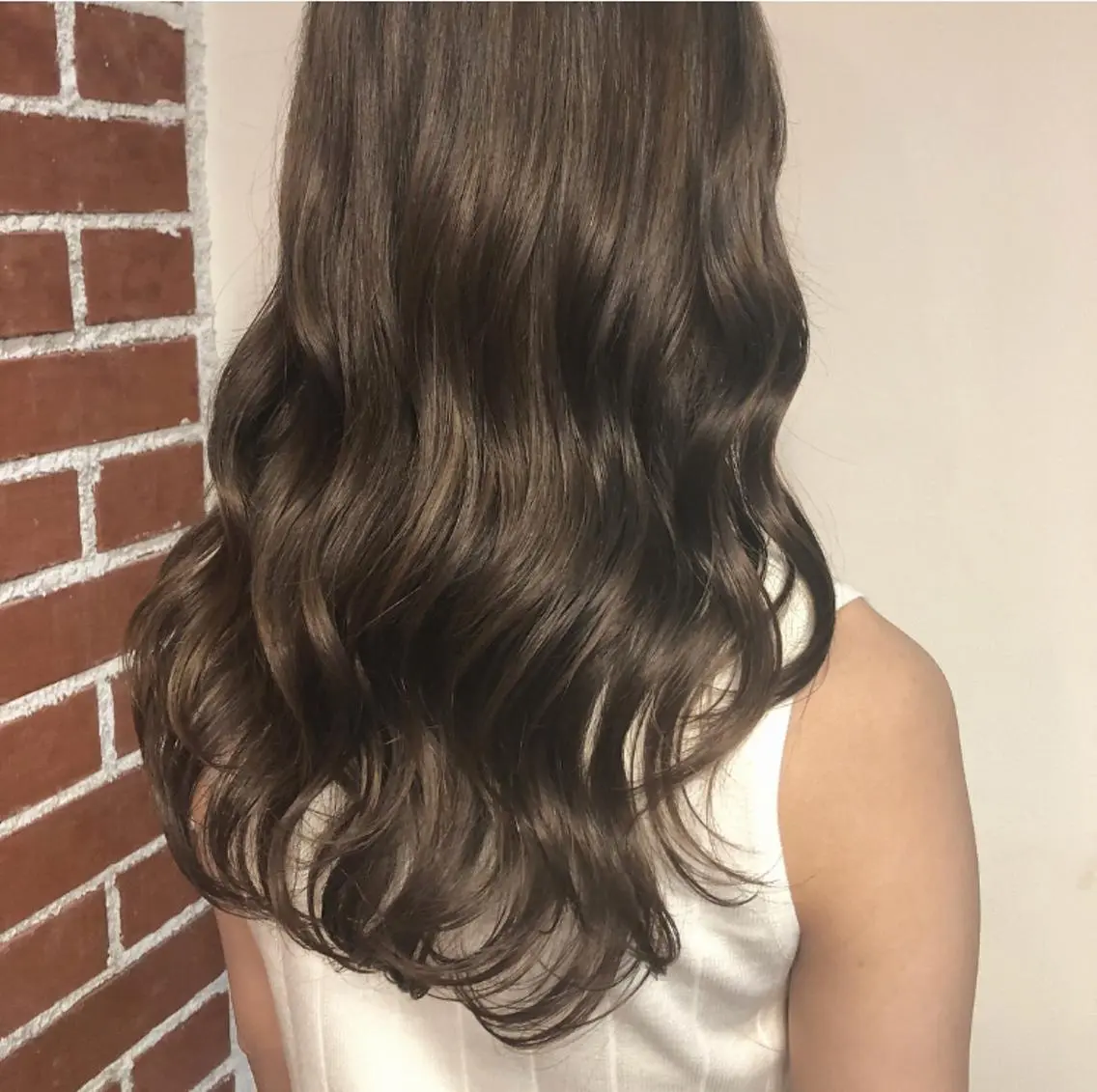 セミロング ヘアカラー ❤︎︎韓国ヘア❤︎︎ 𝑺𝒉𝒊𝒉𝒐のヘアスタイル