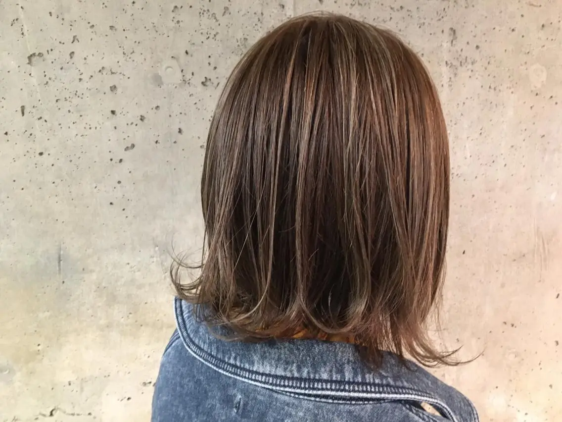 ショート 外国人風カラー ハイライト カット ヘアカラー トリートメント パーマ/レイヤー 岩山丈一郎のヘアスタイル