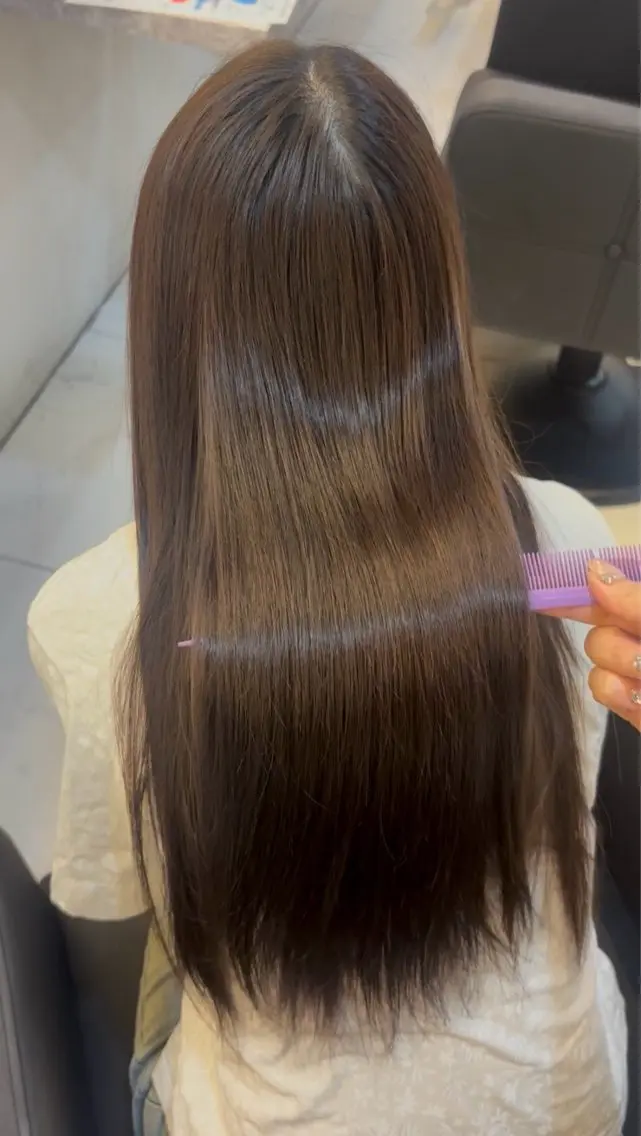 ロング 縮毛矯正 𝐿𝑒𝑒 四ツ橋 𝑅𝐴𝑁𝐴のヘアスタイル