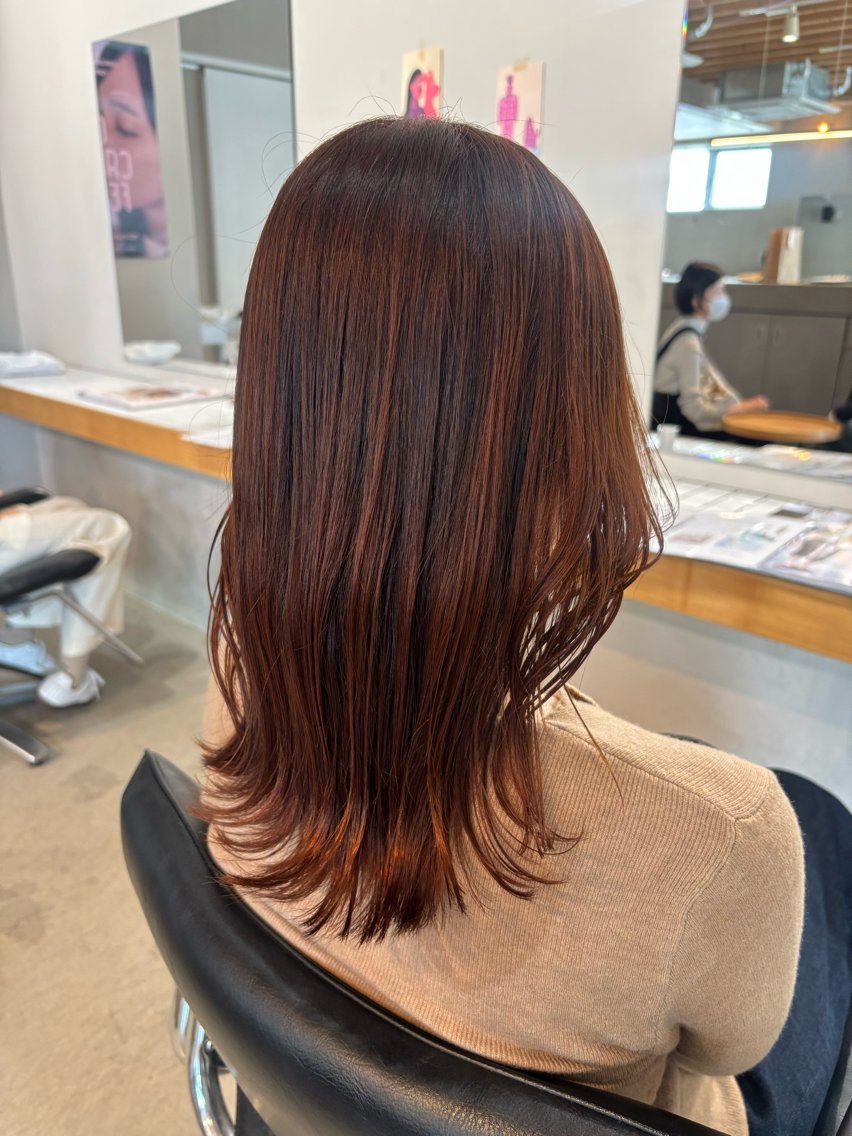 セミロング カラー オレンジ ヘアカラー トリートメント 上瀧 寧々のヘアスタイル