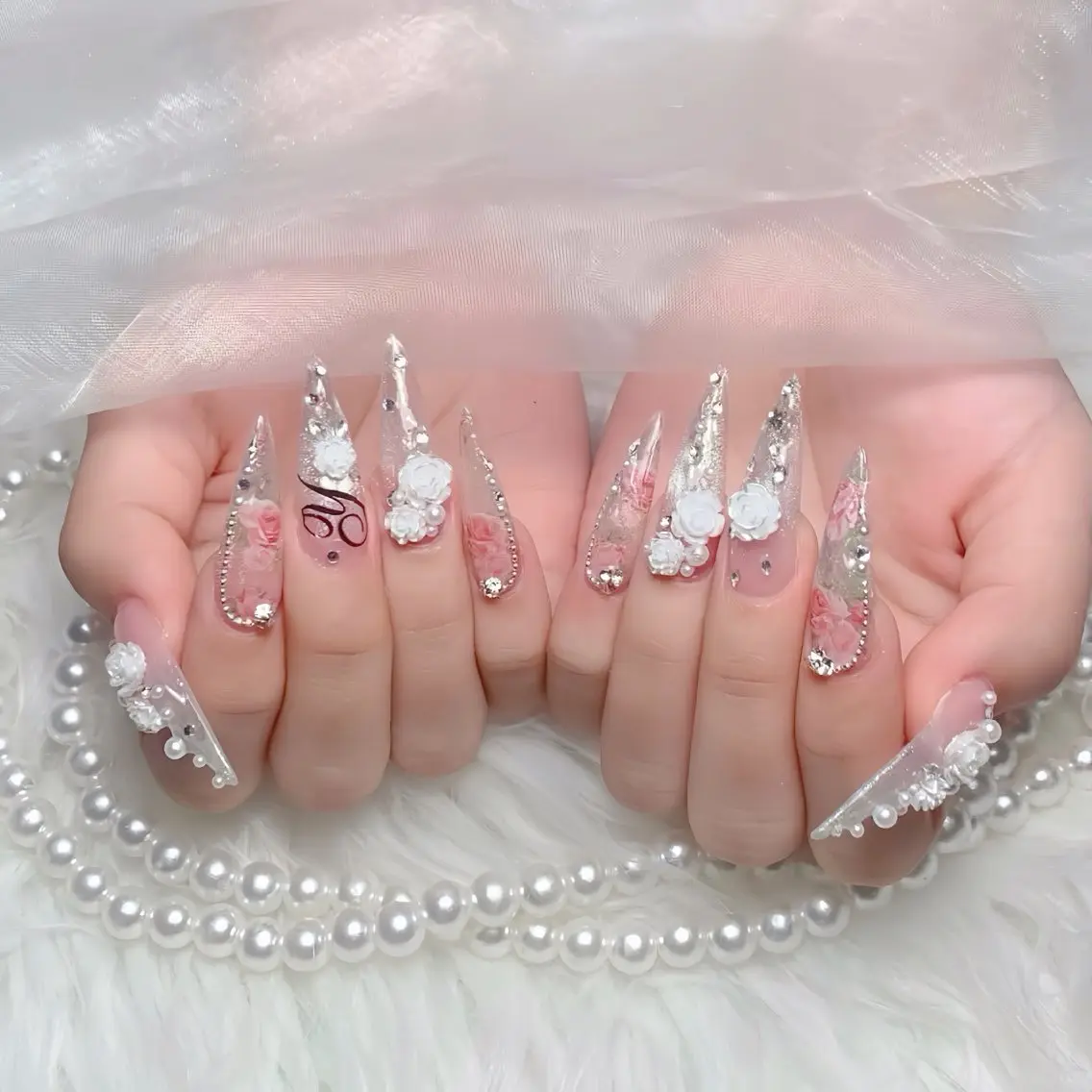 ネイル オーロラネイル 長さ出し フラッシュネイル フレンチネイル ジェルネイル ハンドネイル ハンドケア CiCi Nail Salonのネイルデザイン