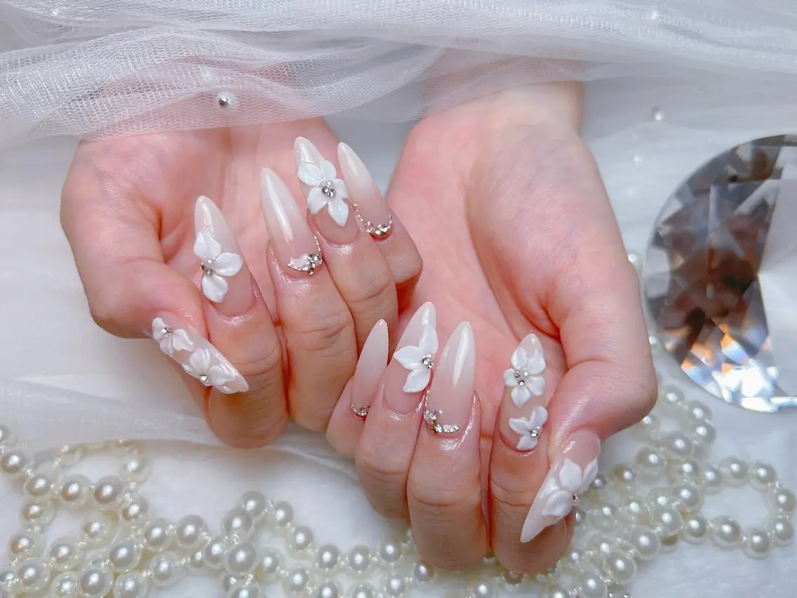 ネイル アートネイル オーロラネイル チークネイル 長さ出し フットネイル Miya _nailのネイルデザイン