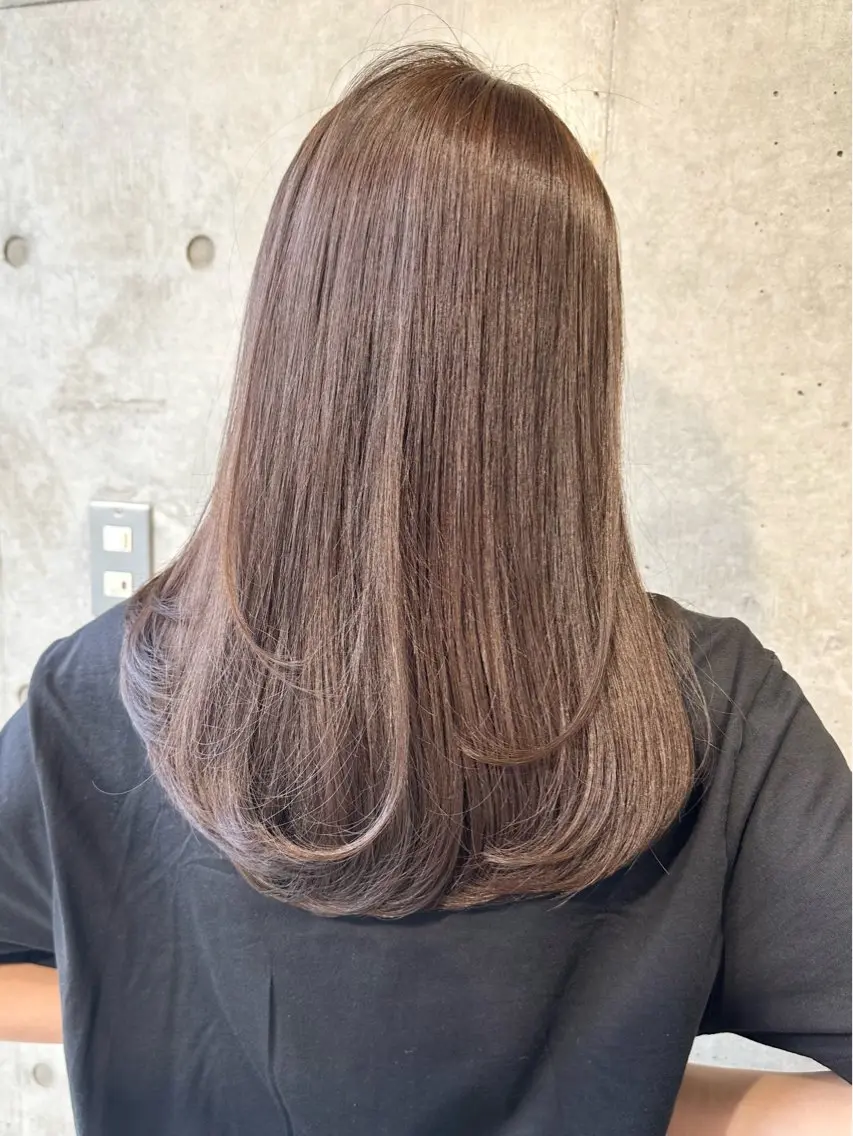 セミロング カラー アディクシーカラー ブリーチ ケアブリーチ ダブルカラー イヤリングカラー DAIKIベージュ 🍂レイヤーカットのヘアスタイル
