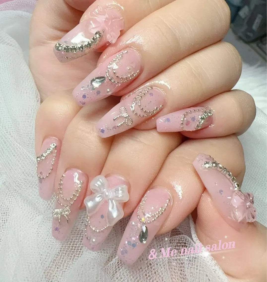 ネイル ハンドネイル &ME ネイルサロンのネイルデザイン