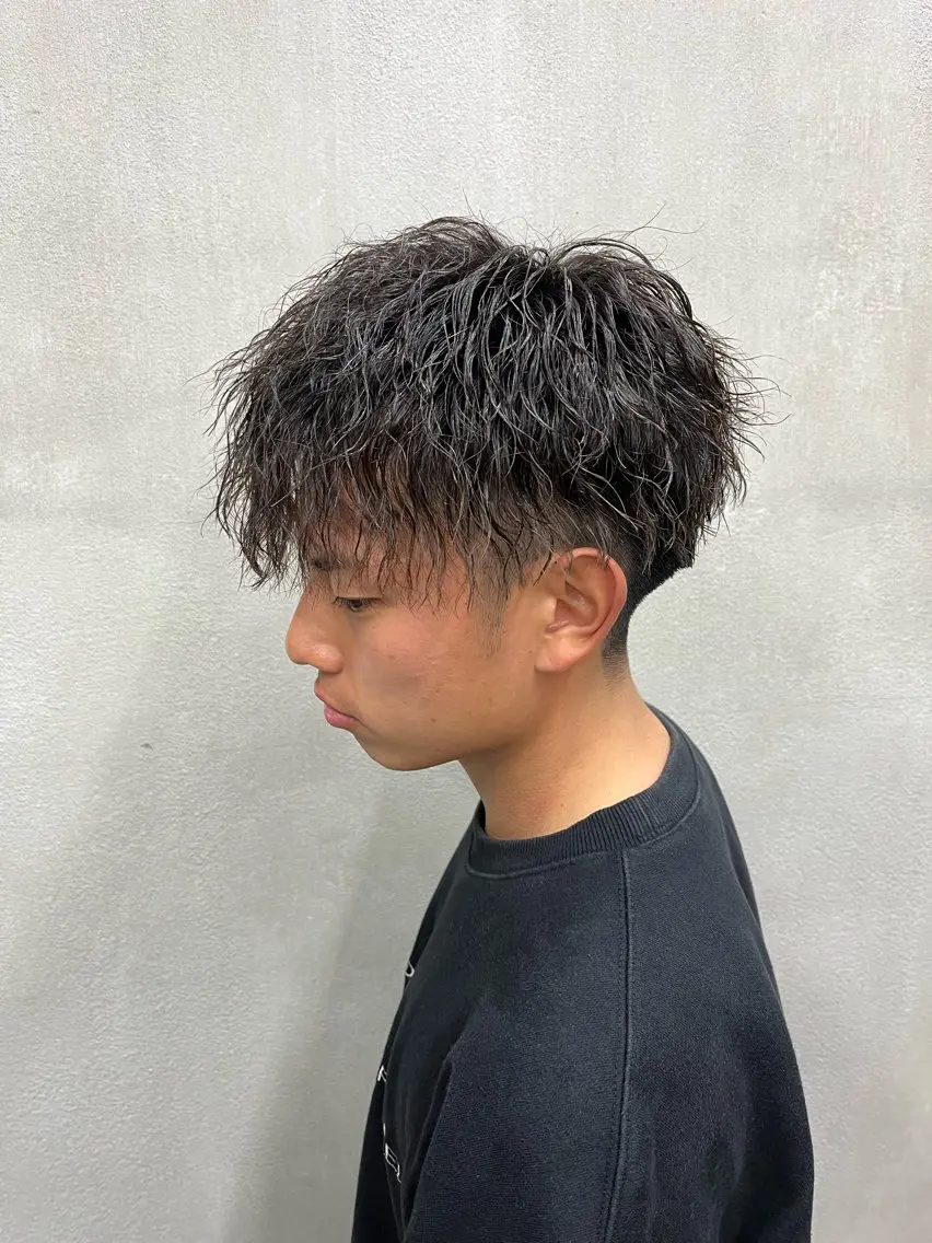 メンズ 岡本 悠聖のヘアスタイル