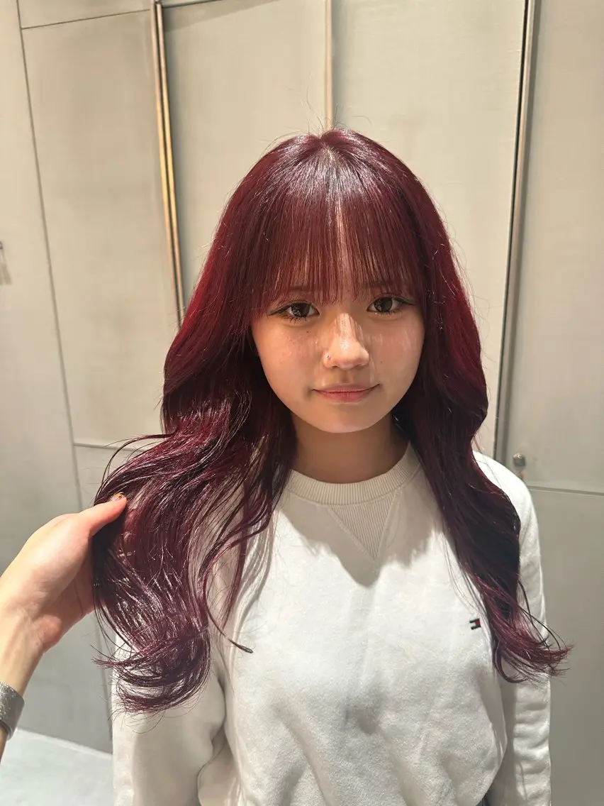 セミロング カラー ヘアカラー トリートメント ヘッドスパ ヘアセット ミオ💎ショート 透ける暗髪のヘアスタイル