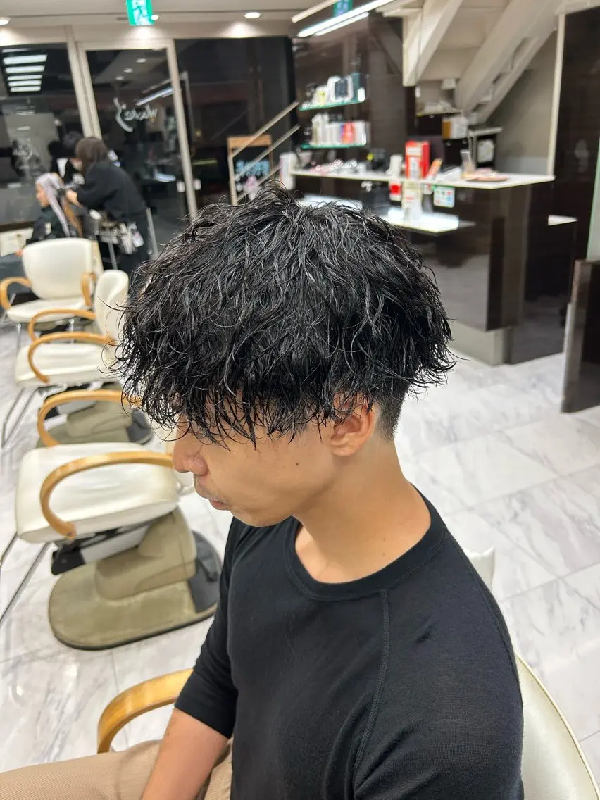 ショート パーマ メンズ メンズパーマ 波巻きパーマ カット パーマ トリートメント メンズパーマ 💈後閑和真💈のヘアスタイル