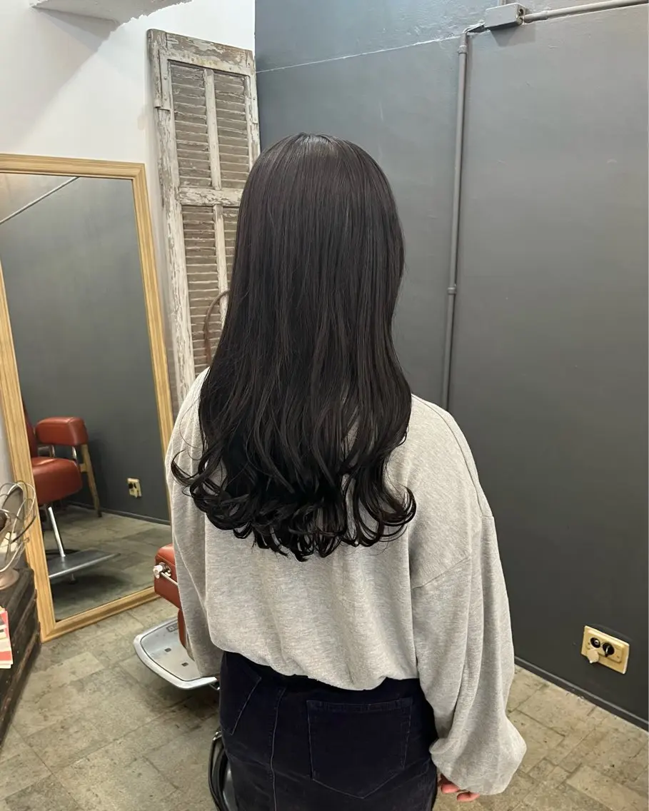 ロング カラー ヘアカラー トリートメント 暗髪とオリーブ🌿 渡辺拓人のヘアスタイル
