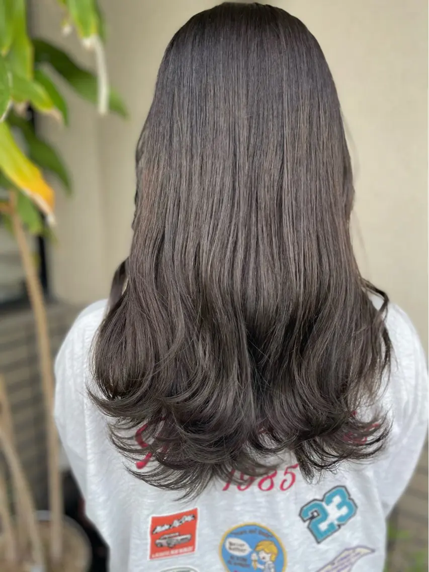 ロング カラー アッシュ ヘアカラー 沢田 瞳のヘアスタイル