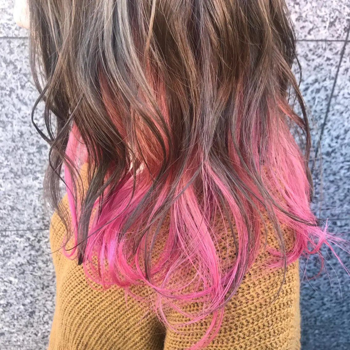 セミロング カラー ピンクカラー カット ヘアカラー Oopsレイヤー 加藤澄都のヘアスタイル
