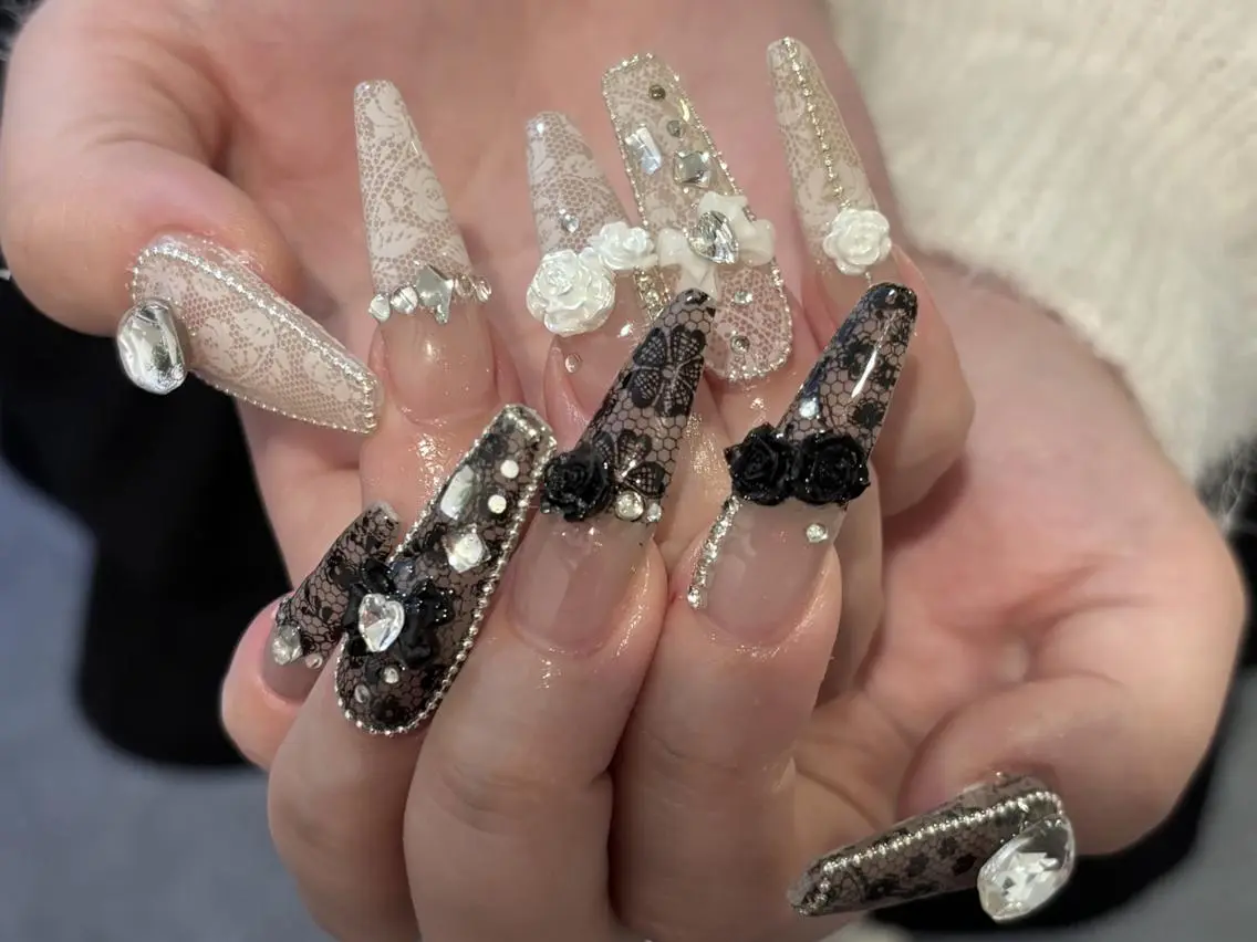 ネイル 長さ出し グラデーション 卒業式 キラキラネイル マグネットネイル Emi🌸Belle Nail Salonのネイルデザイン
