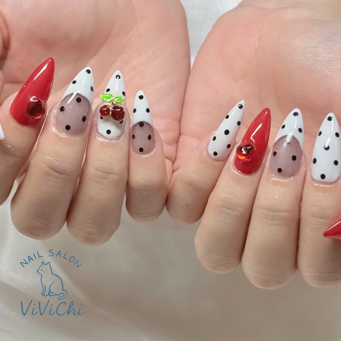 ネイル ハンドネイル ViViChi 梨帆のネイルデザイン