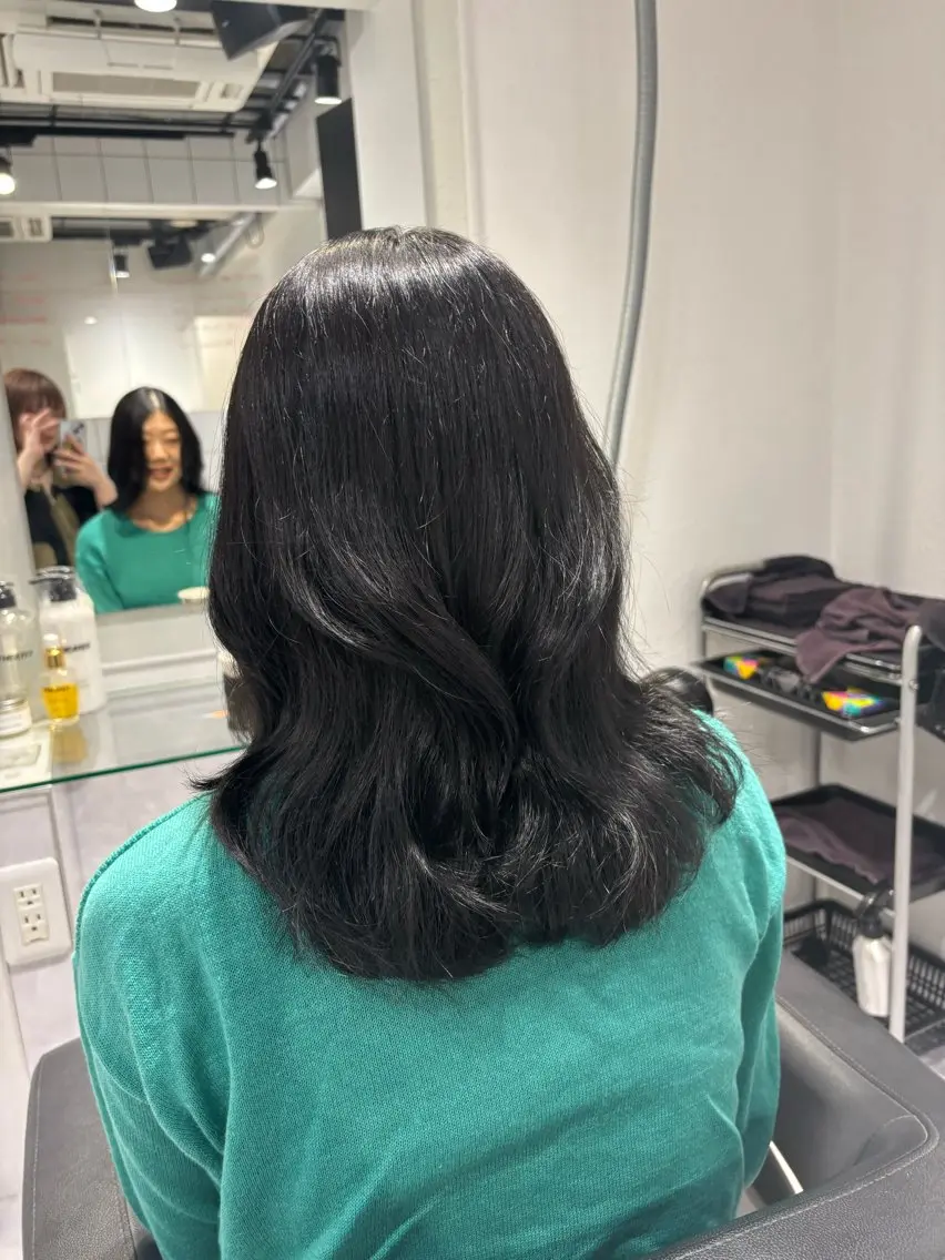セミロング カラー カット ヘアカラー トリートメント ヘッドスパ ヘアセット 表参道♡暗髪♡ 艶カラー♡アユミのヘアスタイル
