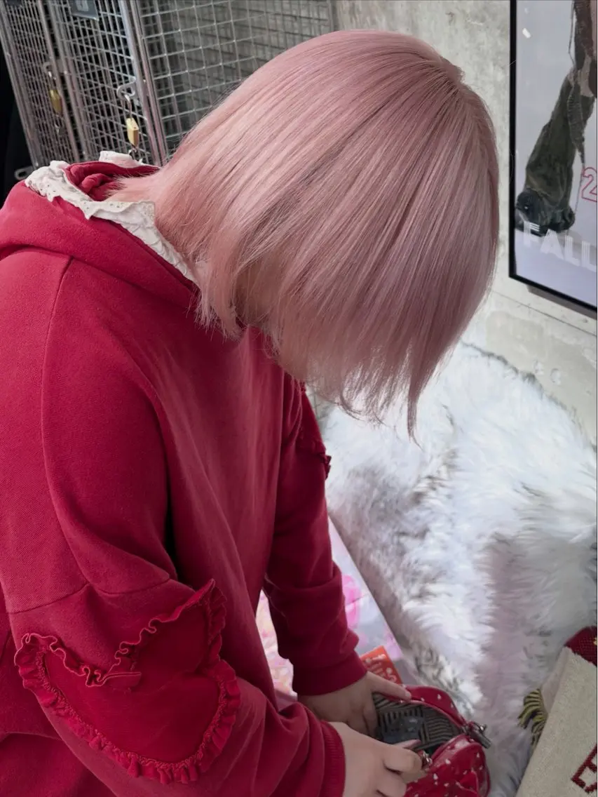 ミディアム カット ヘアカラー トリートメント 🤍ムラ修正ブリーチ 🤍原宿/YUUのヘアスタイル