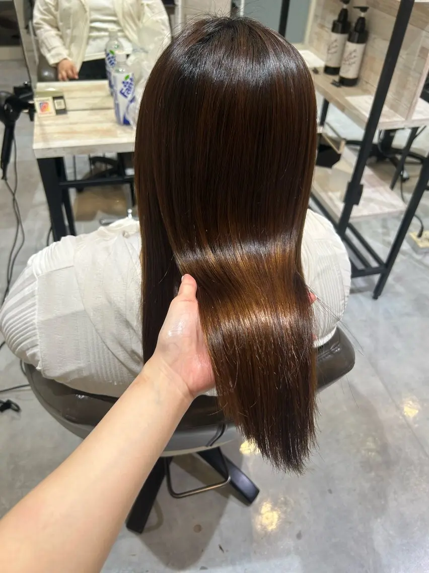 セミロング 縮毛矯正 トリートメント 小出 彩水のヘアスタイル