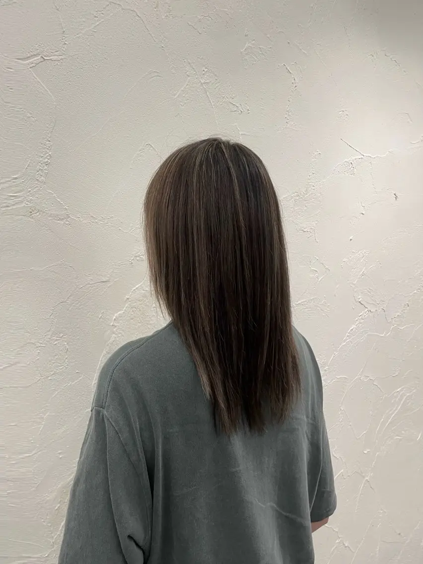 セミロング ハイライト 川村 瑠奈/艶髪/髪質改善のヘアスタイル
