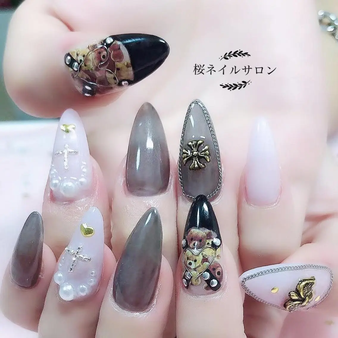ネイル ハンドネイル MoonNail ユリ🌸のネイルデザイン