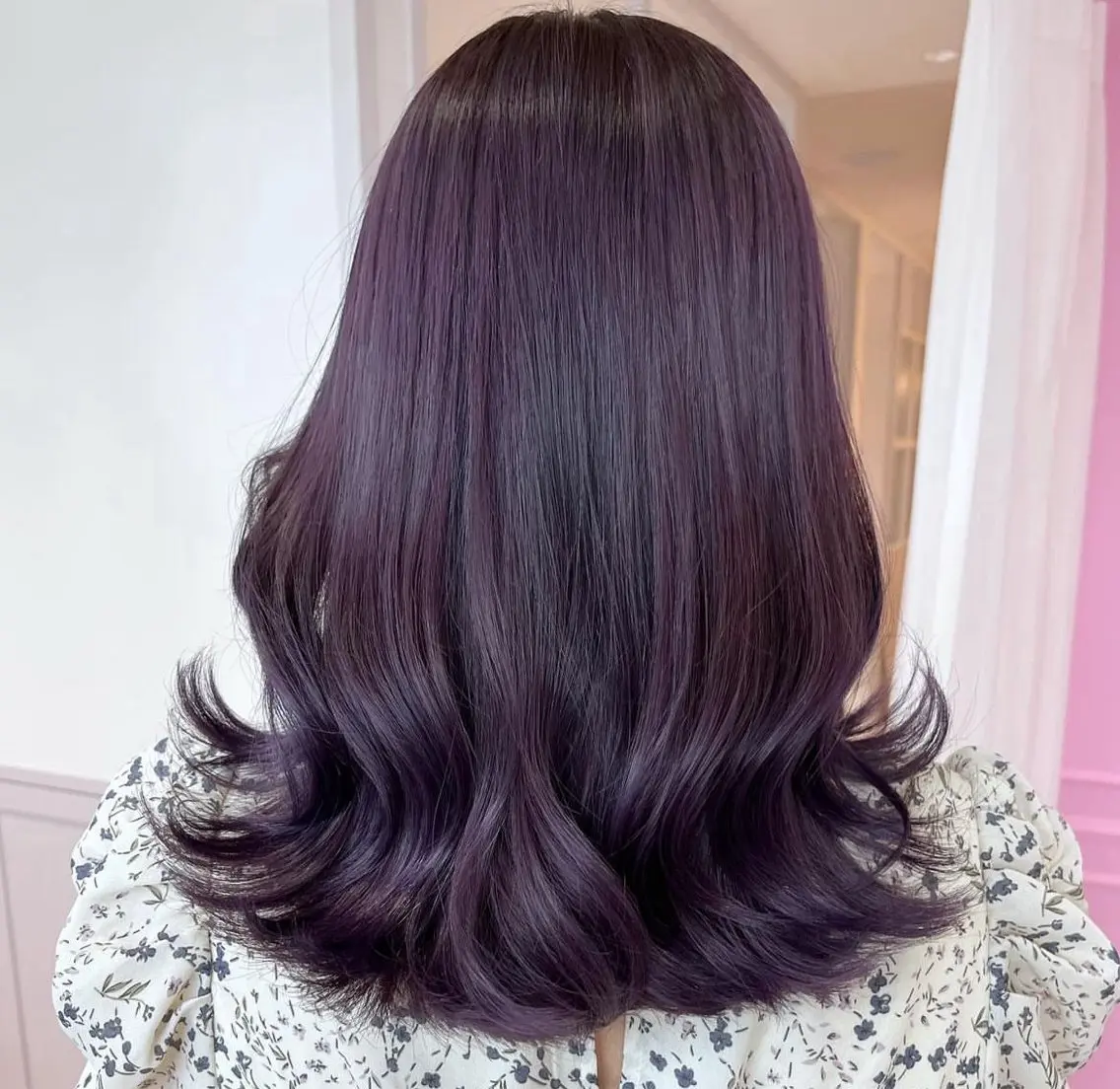 ロング fuwari 美白ショコラカラーのヘアスタイル