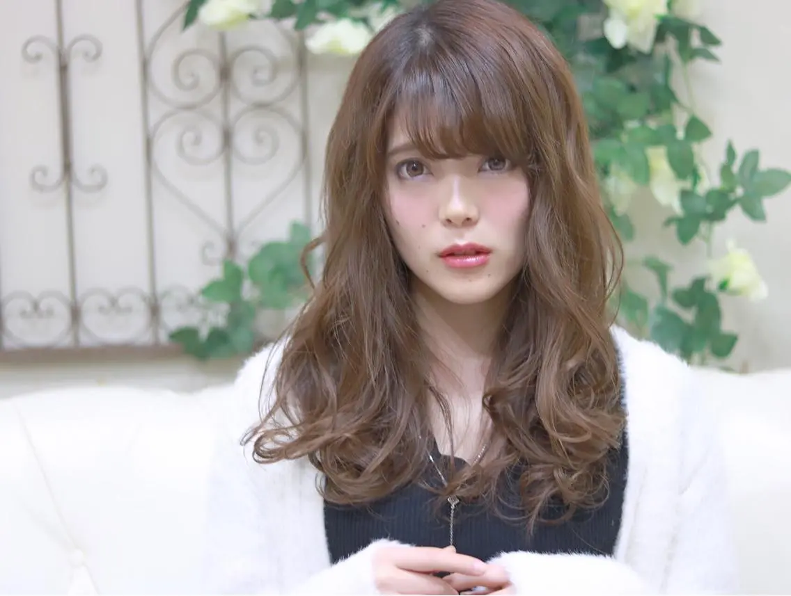 セミロング カラー パーマ 柳澤 興輝のヘアスタイル