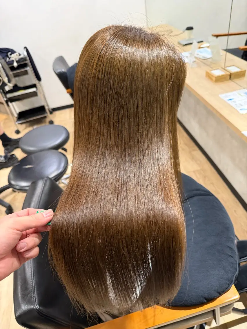 ✨【最高峰の艶髪へ】似合わせカット+ハイケアプレミアムカラー+最上級ULTOWAトリートメント🪞💫✨の写真