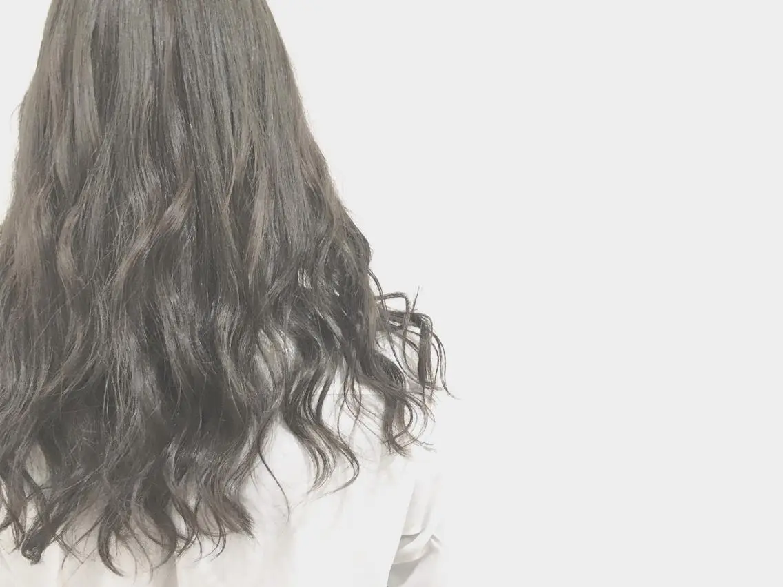 ロング カラー アッシュ ブリーチ ブリーチなしカラー てんま さやかのヘアスタイル