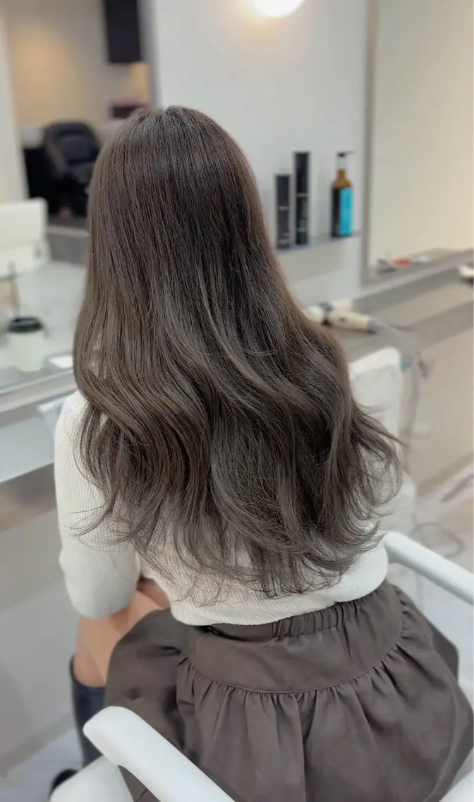 ロング カラー ベージュカラー ブリーチ 透明感カラー ダブルカラー グレージュ TOMO/ブリーチ 無しオリーブのヘアスタイル