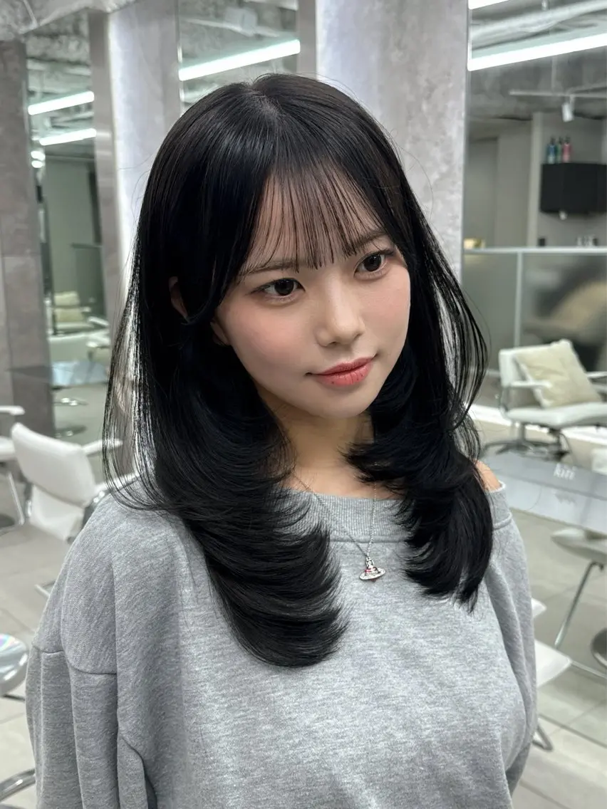 セミロング のり🐼顔まわり/ 韓国/レイヤーカットのヘアスタイル