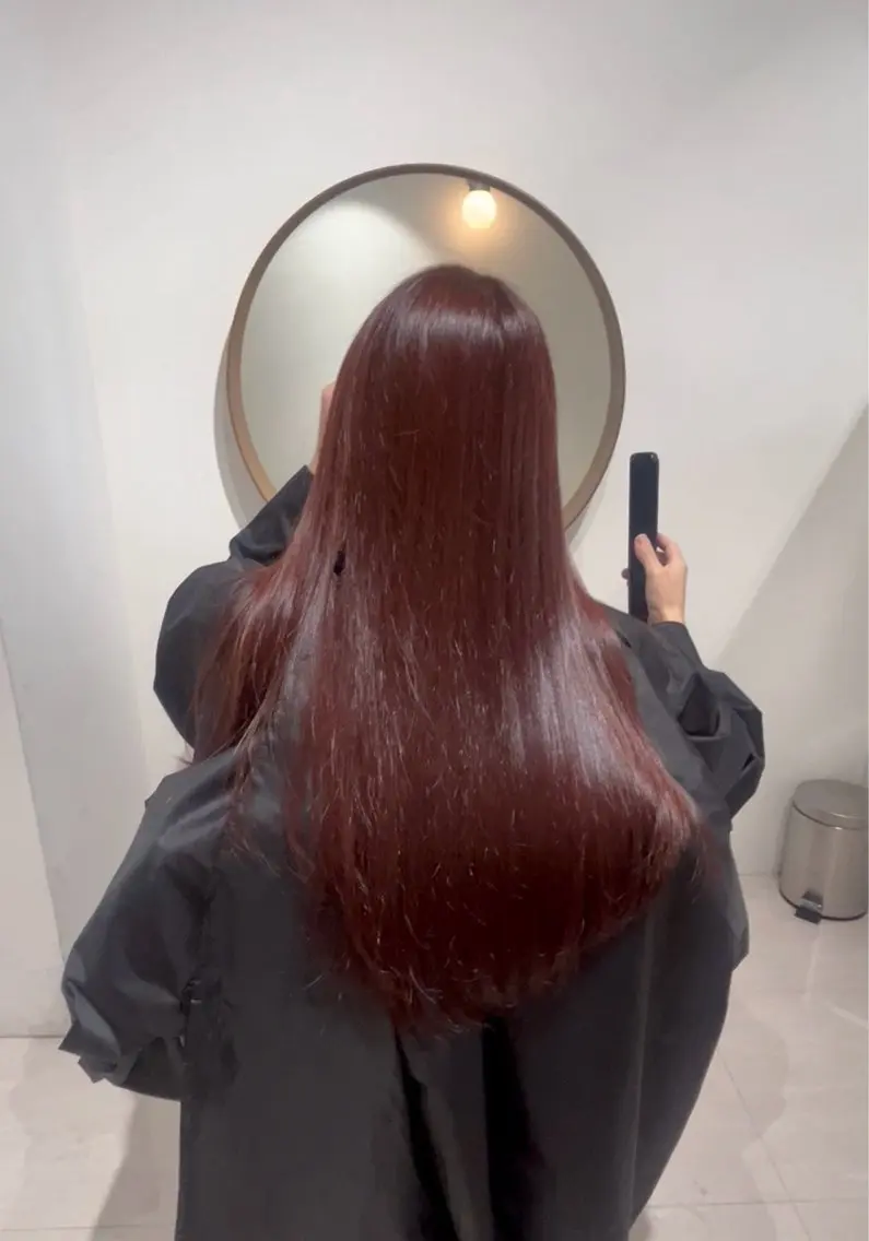 ロング ニトウ レイナのヘアスタイル